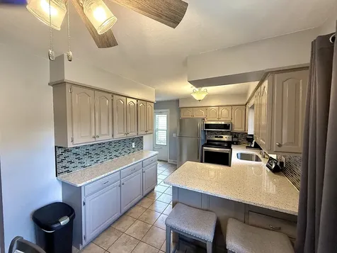 446 34TH Avenue East Moline IL 61244