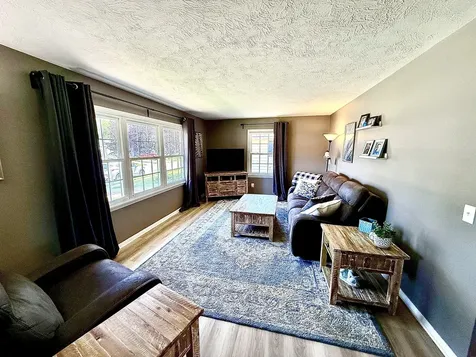 446 34TH Avenue East Moline IL 61244