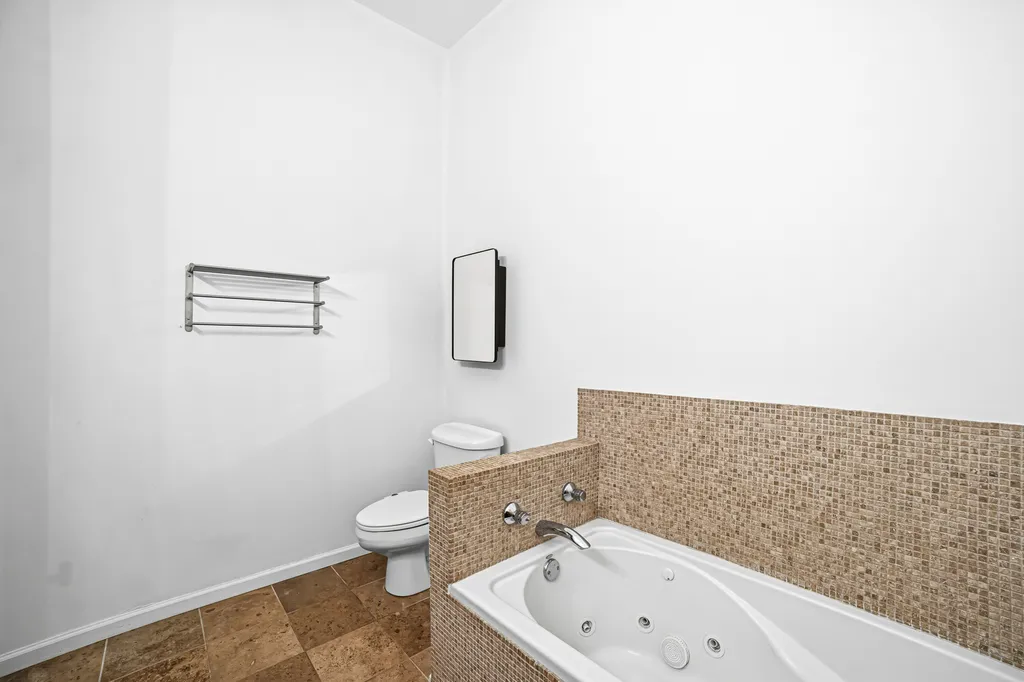 1525 North Milwaukee Avenue Chicago IL 60622