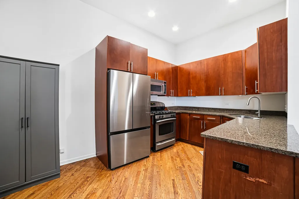 1525 North Milwaukee Avenue Chicago IL 60622