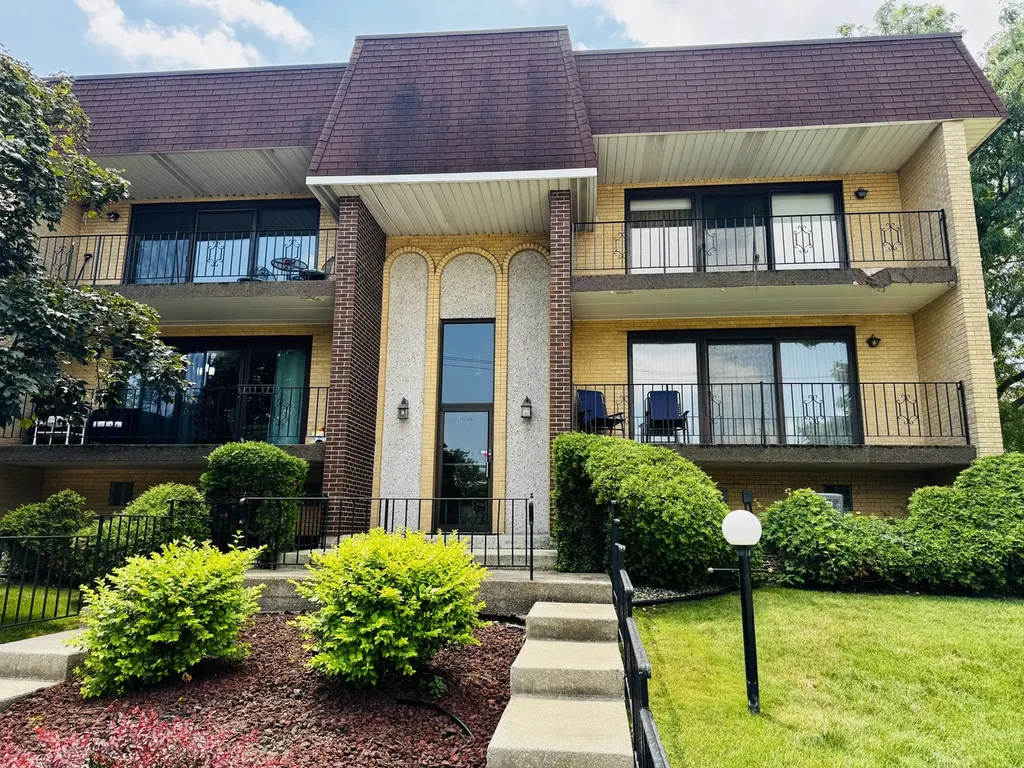 4019 West 93rd Street Oak Lawn IL 60453