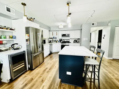 4019 West 93rd Street Oak Lawn IL 60453