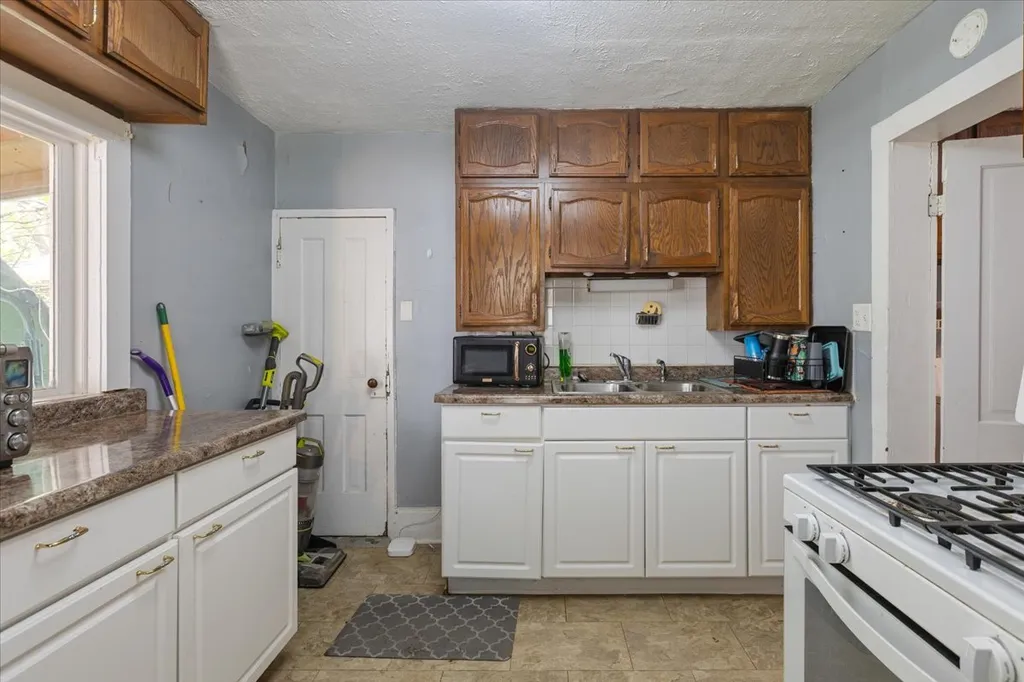15125 South Dillman Street Plainfield IL 60544