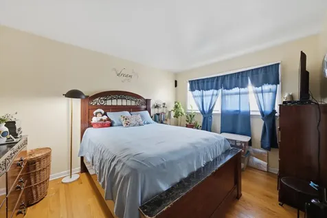 4517 110TH Place Oak Lawn IL 60453