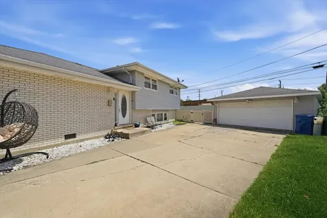 4517 110TH Place Oak Lawn IL 60453