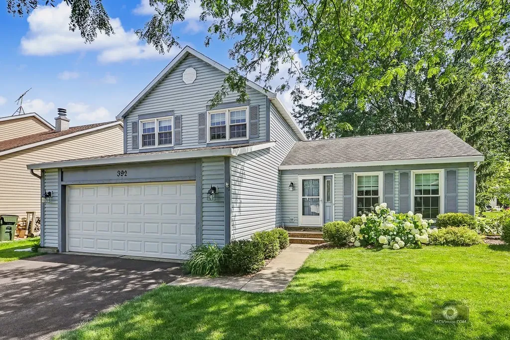 392 Basswood Court Carol Stream IL 60188
