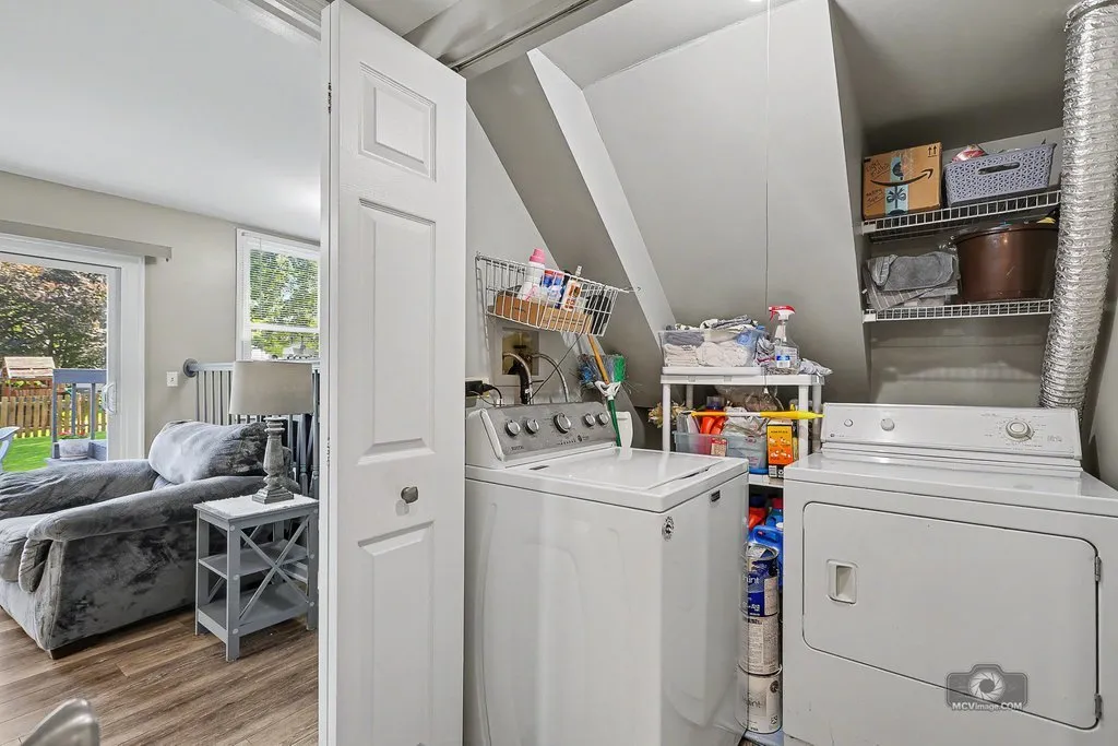 392 Basswood Court Carol Stream IL 60188