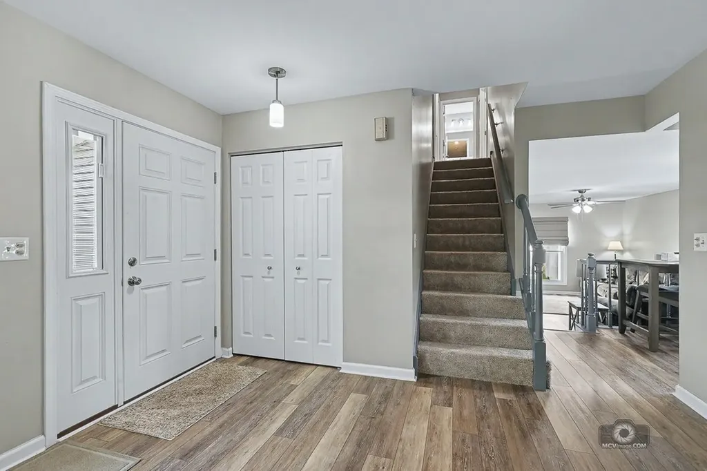 392 Basswood Court Carol Stream IL 60188