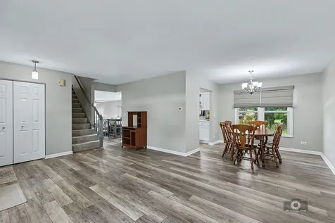 392 Basswood Court Carol Stream IL 60188