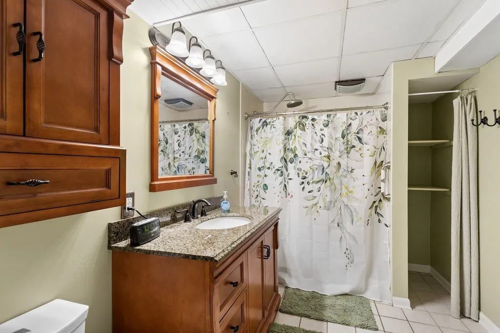 330 Shield Court Bolingbrook IL 60440