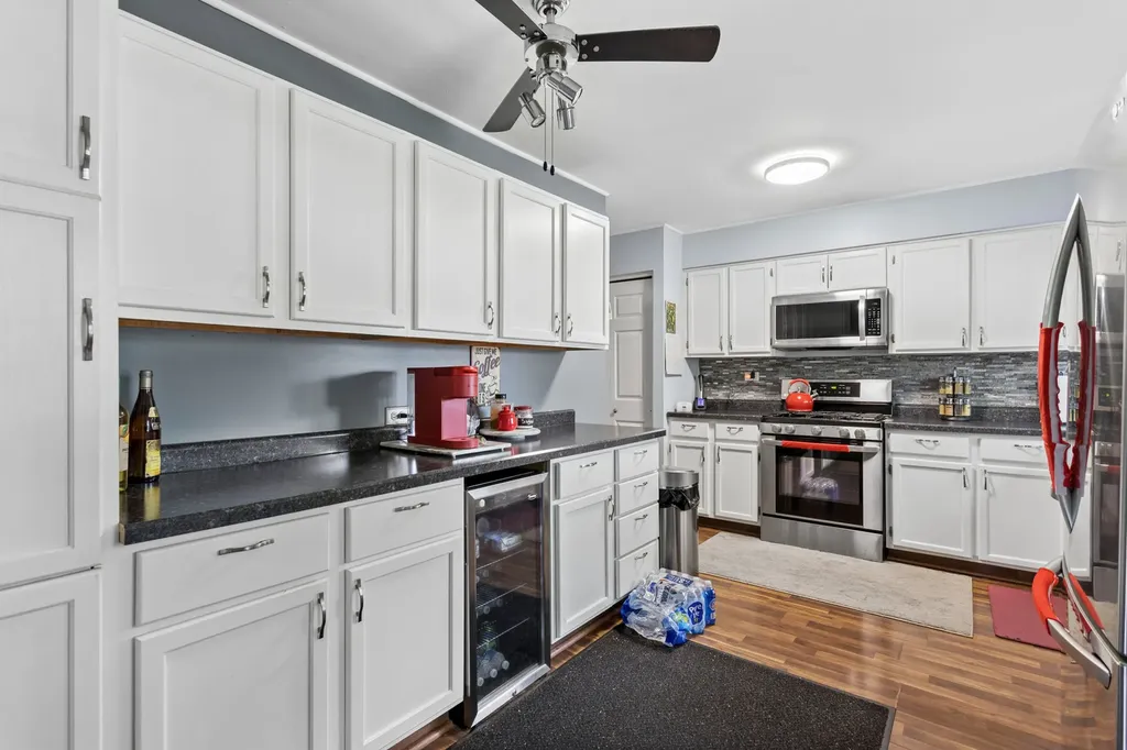 330 Shield Court Bolingbrook IL 60440
