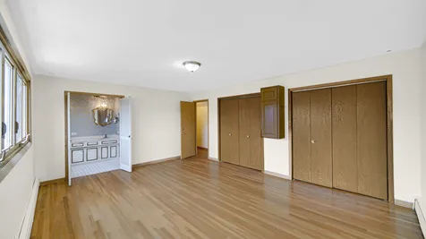 9236 South Karlov Avenue Oak Lawn IL 60453