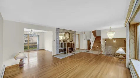 9236 South Karlov Avenue Oak Lawn IL 60453