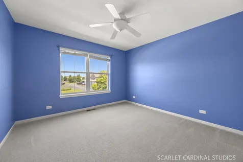 392 Bluegrass Parkway Oswego IL 60543