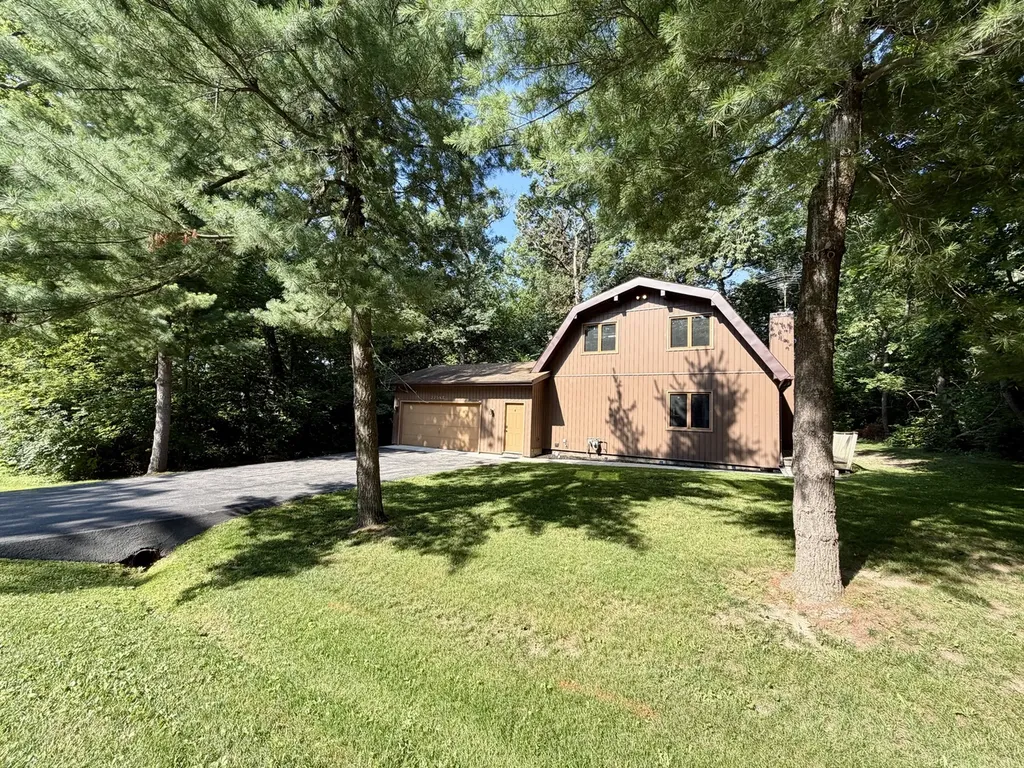 325 Rochester Road Poplar Grove IL 61065