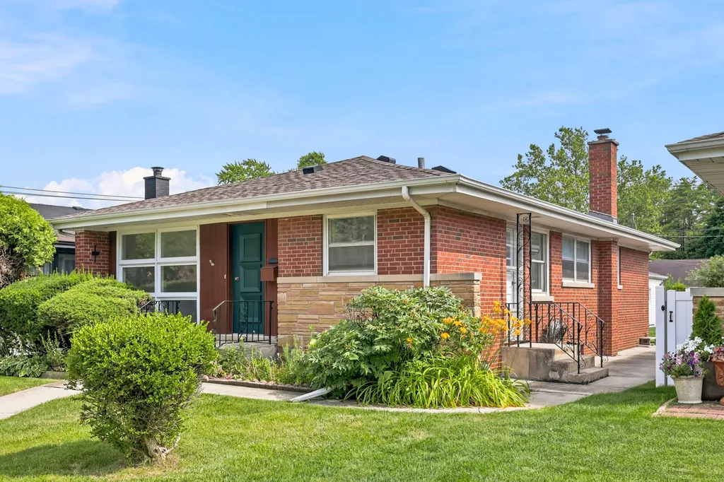5107 Fairview Lane Skokie IL 60077