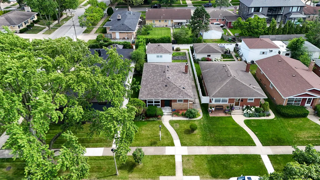 5107 Fairview Lane Skokie IL 60077