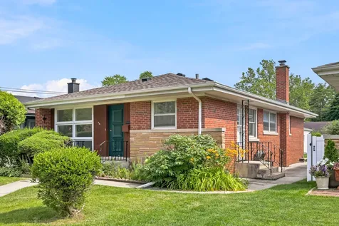 5107 Fairview Lane Skokie IL 60077