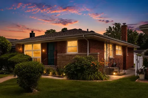 5107 Fairview Lane Skokie IL 60077