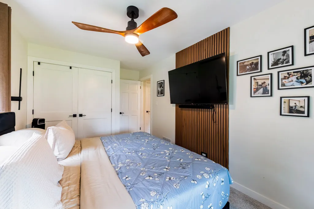 17W667 Lorraine Avenue Addison IL 60101