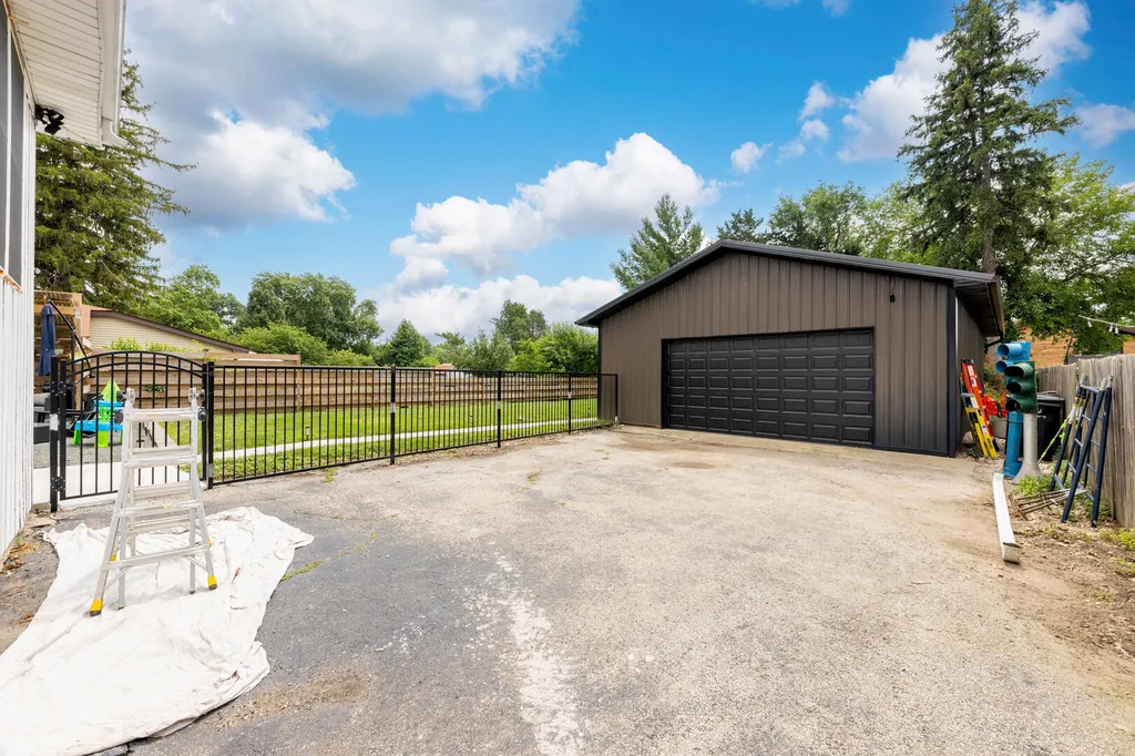 17W667 Lorraine Avenue Addison IL 60101