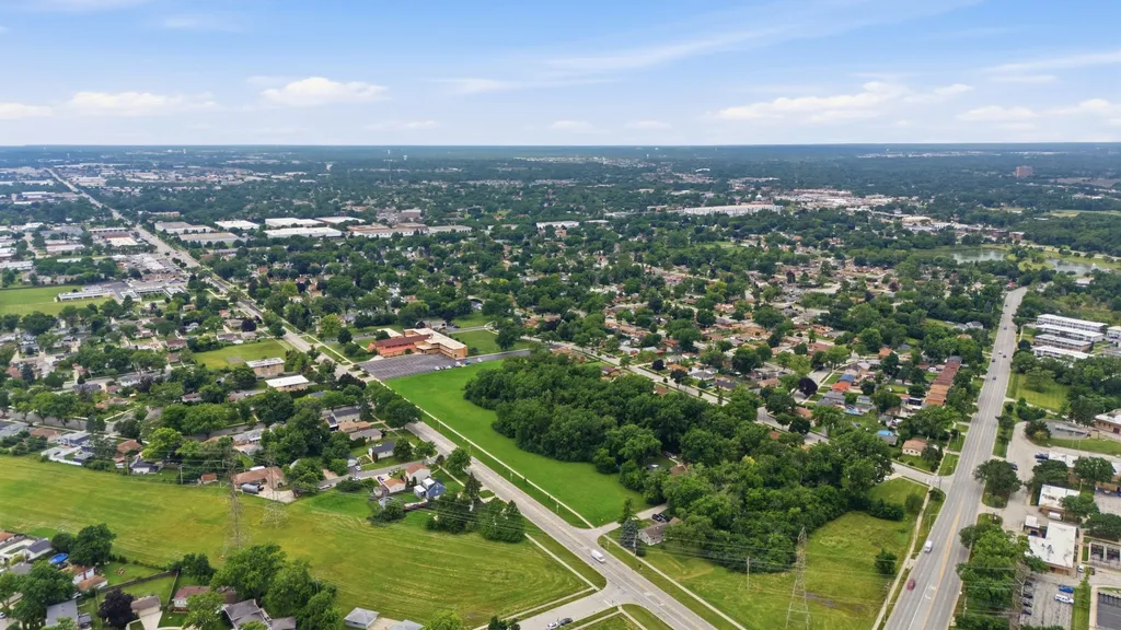 17W667 Lorraine Avenue Addison IL 60101