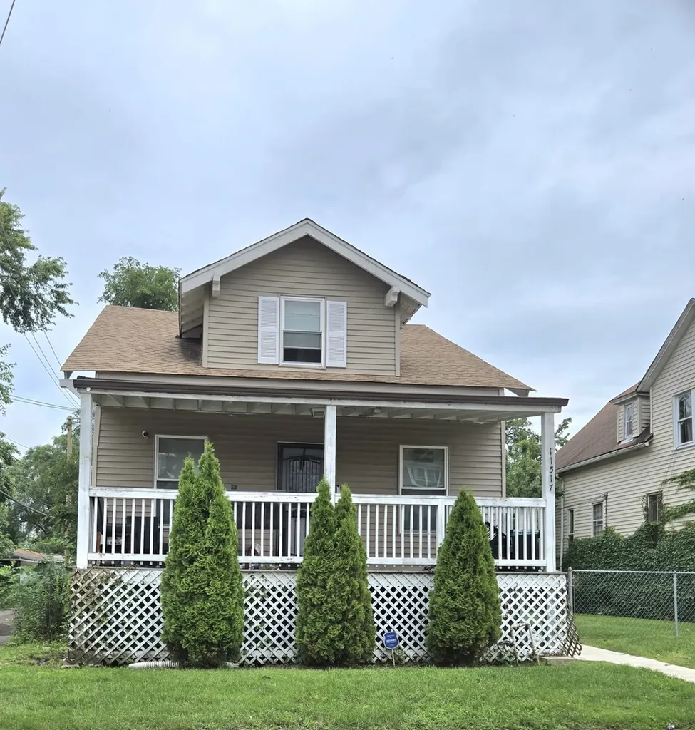 11515 South Eggleston Avenue Chicago IL 60628