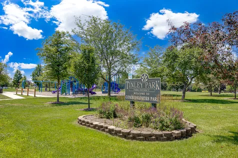 16624 Henry Lane Tinley Park IL 60477