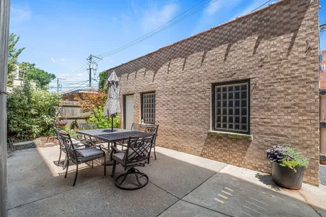 6209 North Mozart Street Chicago IL 60659