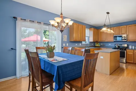 2460 Hartfield Drive Montgomery IL 60538