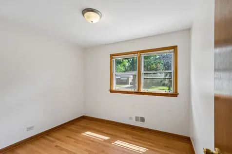 242 North Greenview Avenue Mundelein IL 60060