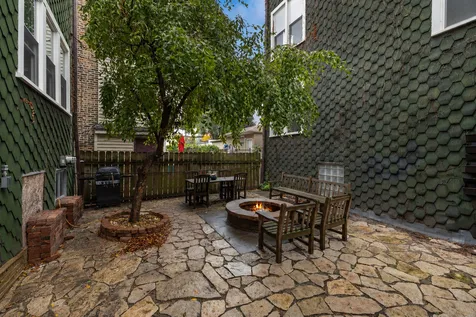 3213 South Lituanica Avenue Chicago IL 60608
