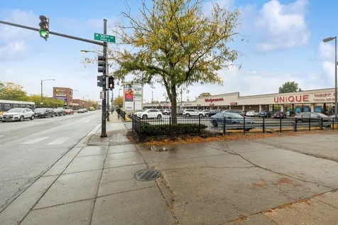 3213 South Lituanica Avenue Chicago IL 60608