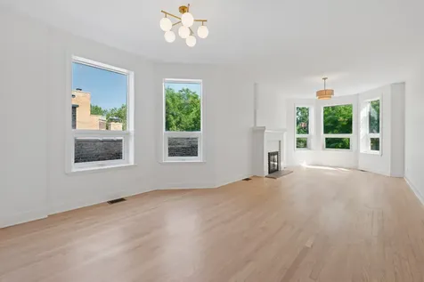 848 West George Street Chicago IL 60657