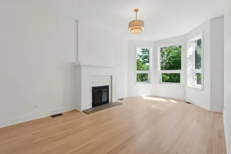 848 West George Street Chicago IL 60657