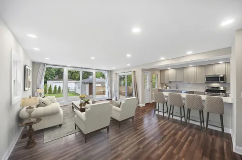 6711 North Monticello Avenue Lincolnwood IL 60712