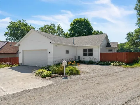 4629 34TH Street Rock Island IL 61201