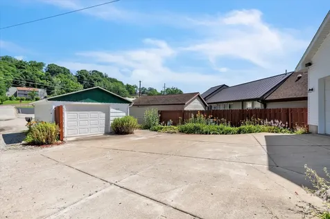 4629 34TH Street Rock Island IL 61201
