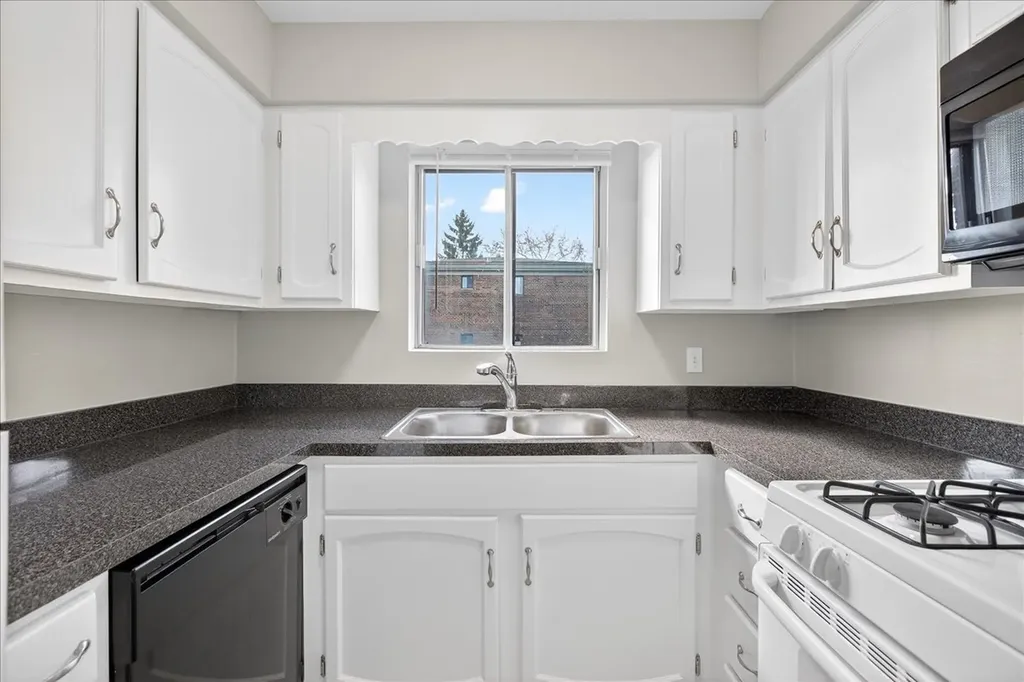 716 West 65th Street Westmont IL 60559
