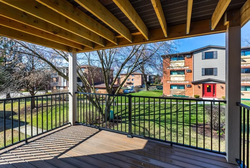 716 West 65th Street Westmont IL 60559