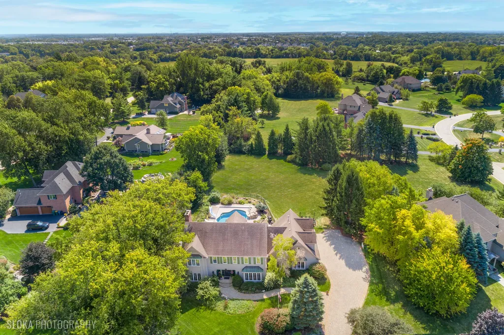 15 Mulberry Drive Hawthorn Woods IL 60047