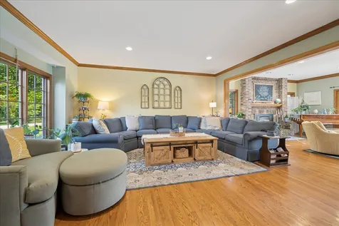 15 Mulberry Drive Hawthorn Woods IL 60047