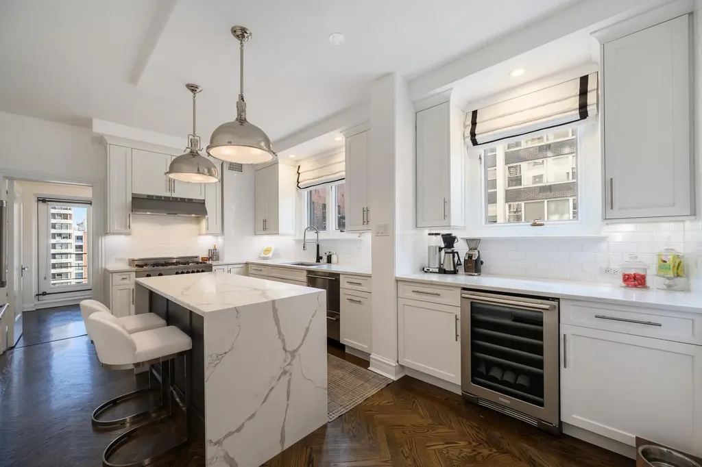 222 East Chestnut Street Chicago IL 60611