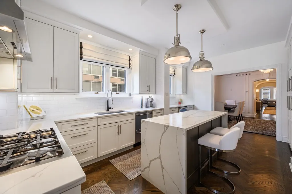 222 East Chestnut Street Chicago IL 60611