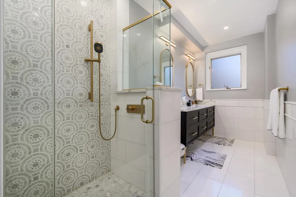 222 East Chestnut Street Chicago IL 60611