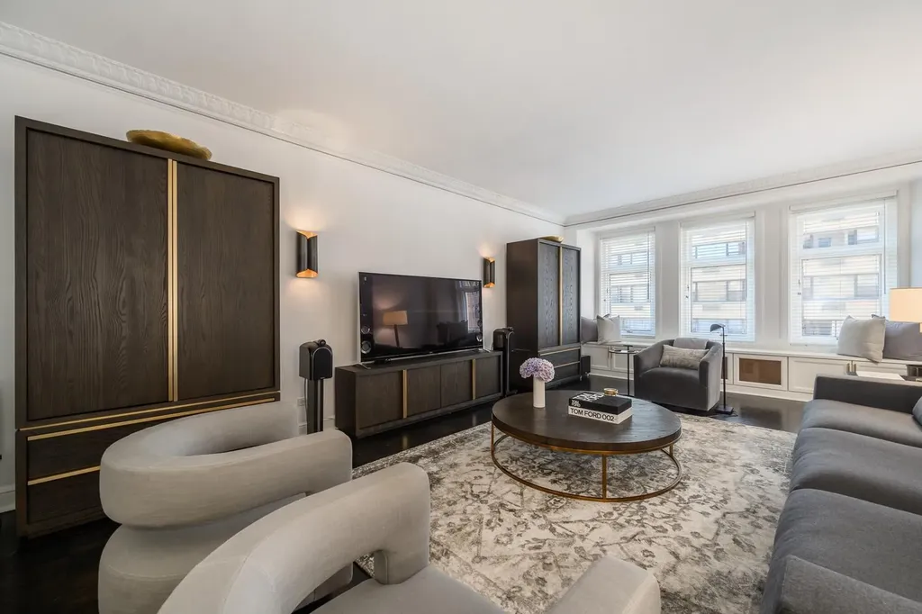 222 East Chestnut Street Chicago IL 60611