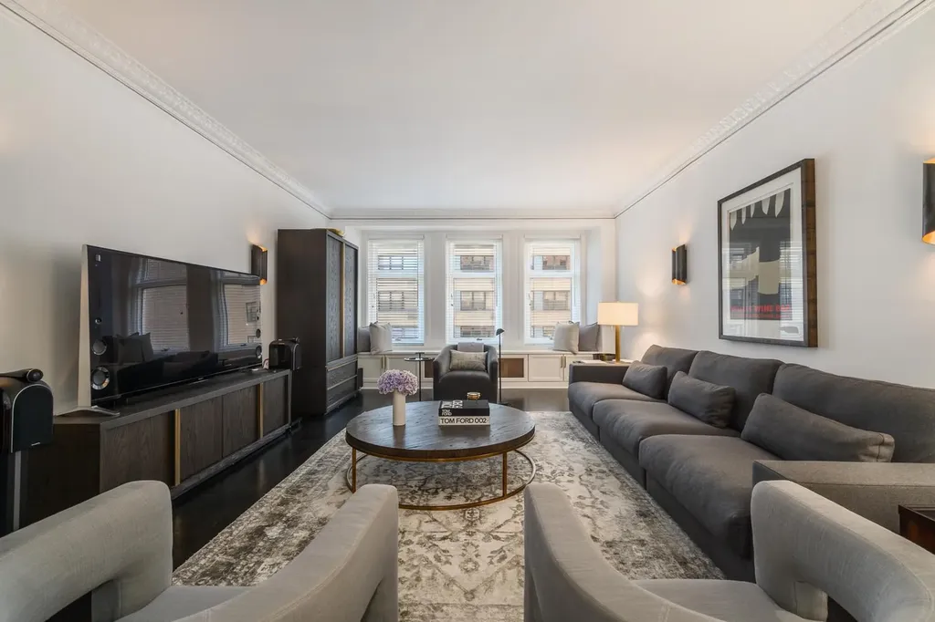 222 East Chestnut Street Chicago IL 60611