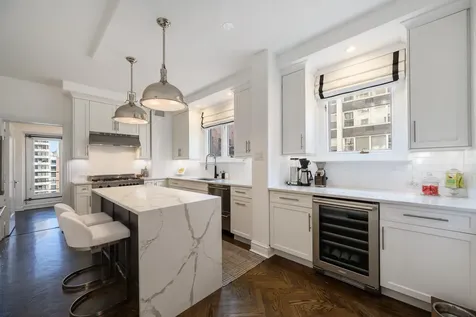 222 East Chestnut Street Chicago IL 60611