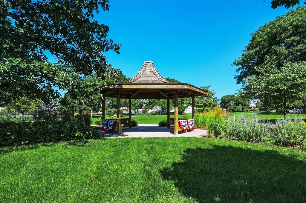 177 Cascade Drive Indian Head Park IL 60525