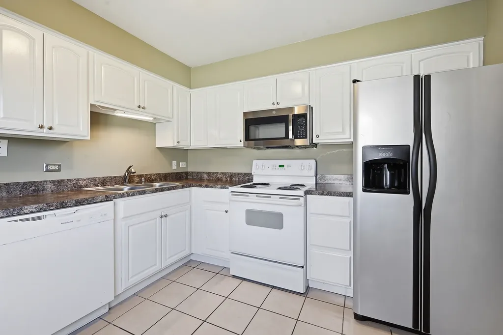 177 Cascade Drive Indian Head Park IL 60525